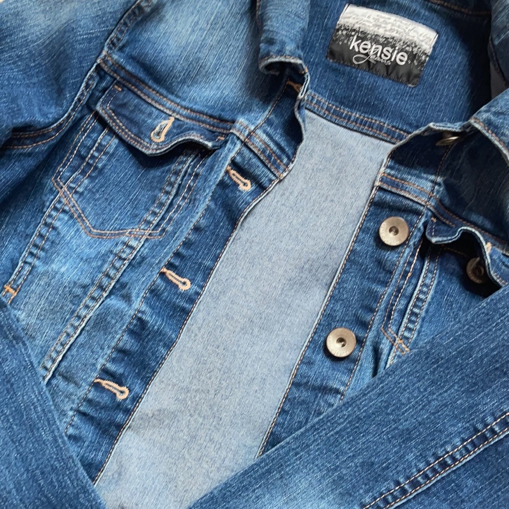 Jean jacket - Picture 2 of 3